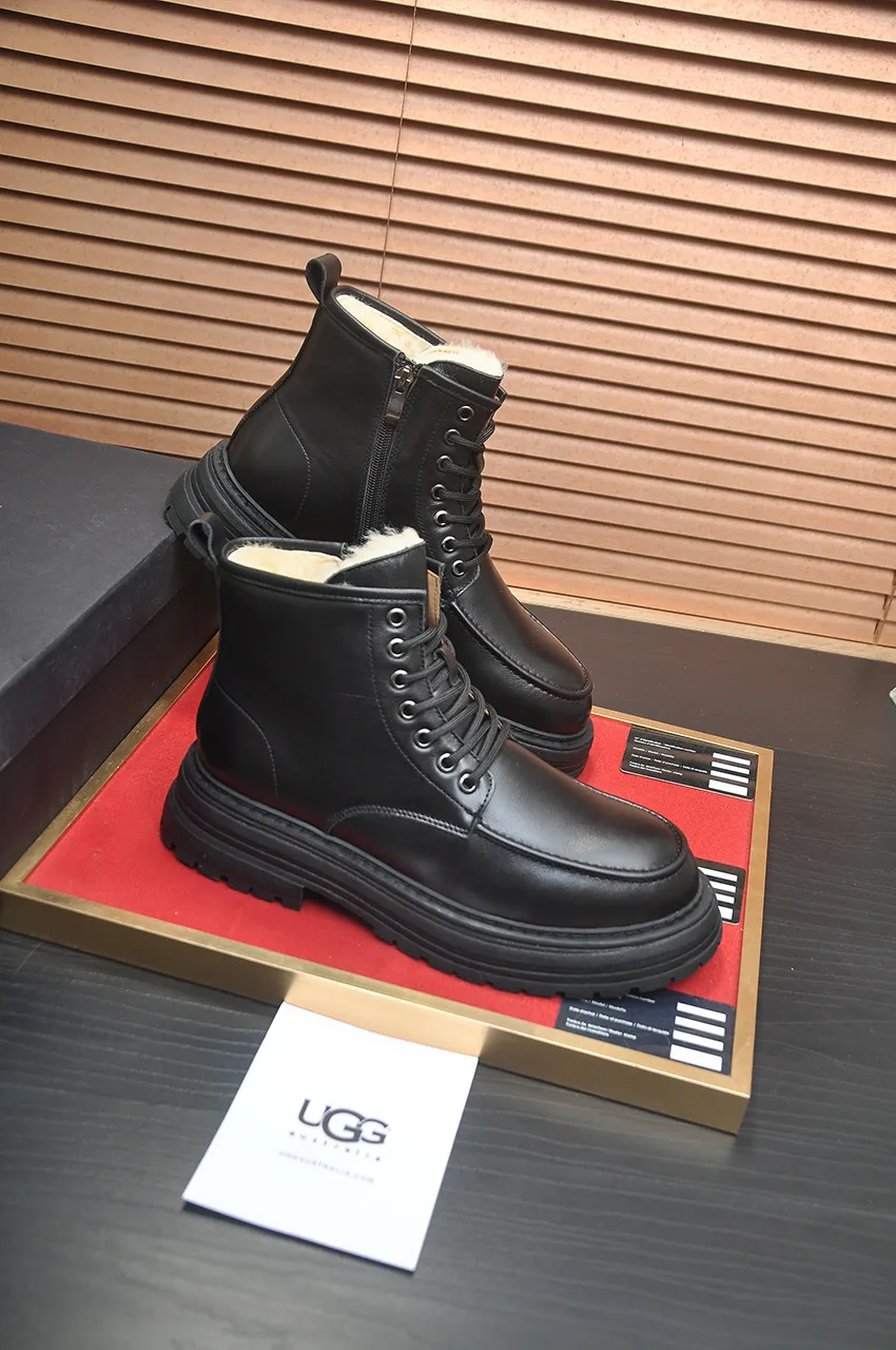 Men's shoes 💰680💶【UGG】(full genuine wool lining) Please pay attention to the quality of the original order and compare the thickness of the wool 🏮🏮Hot style Martin boots from Australia's warm luxury brand men's shoes, official website synchronization, Beckham men's style..., made of imported top-layer waxed cowhide, waxed toe box, Australian real wool velvet lining Carefully sewn...Imported rubber Martin boots outsole (comfortable, soft and wear-resistant). I really like the quality...Exquisite workmanship, you can't put it down once you see it. Code number 39-44